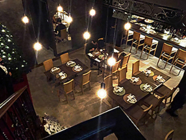 LADIES FIRST fB[t@[Xg ڍX̎ʐ^1