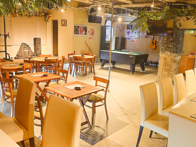 Cafe & Bar Roots̎ʐ^1