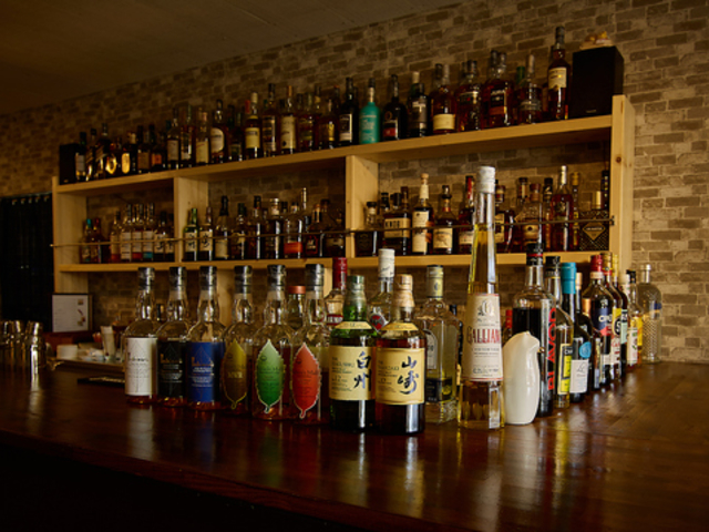 WAKO Bar REGOLITH WHISKIES & BEERS Ro[SXECXL[YrA[Y̎ʐ^1