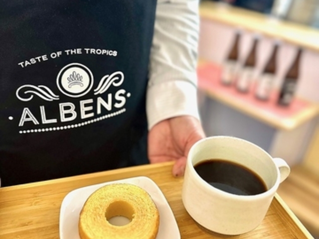 ALBENS Cafe&Bar �A���x���X�̎ʐ^1