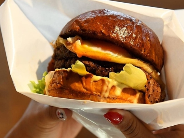 SKETCH BURGER&BAR XPb`o[K[Aho[̎ʐ^1