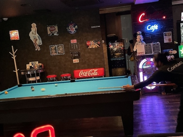 Cafe & Pool Bar Contact �R���^�N�g�̎ʐ^1