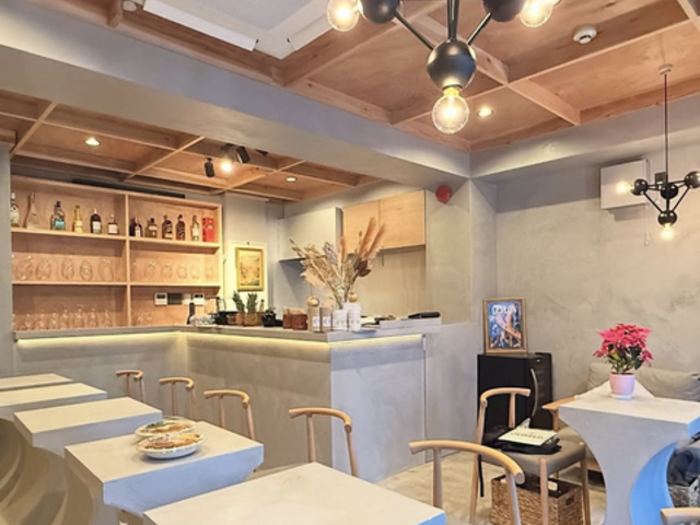 AYUR CEYLON Shibadaimon A[ZCVo_C̎ʐ^1