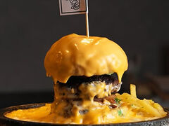 Upit s Burger Asbco[K[ 쑐ÓX̎ʐ^1