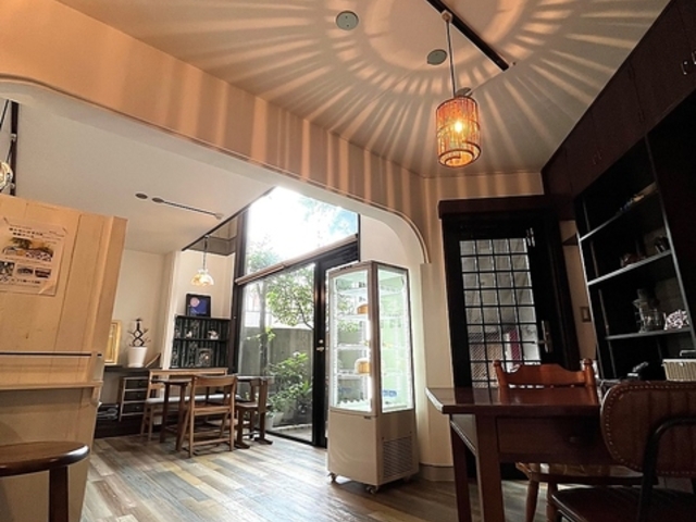 salon de 8 cafe T h n` JtF̎ʐ^1