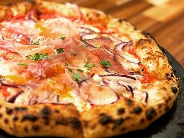 PIZZA Luce sbc@[`F̎ʐ^1
