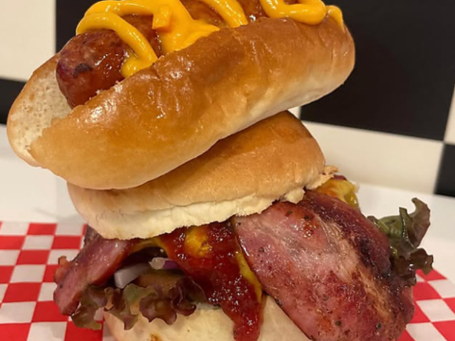 J&N AMERICAN DINER �W�F�C�A���h�G�k�A�����J���_�C�i�[�̎ʐ^1