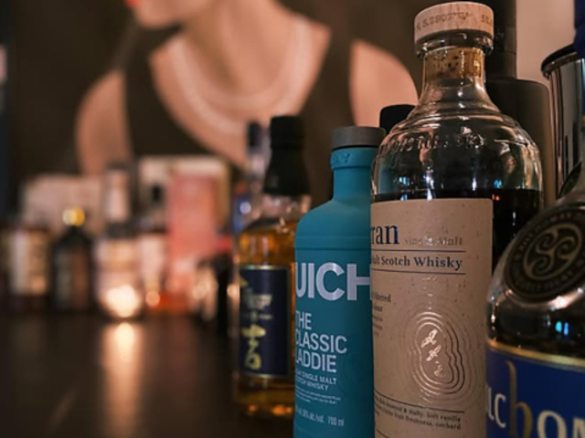 BAR NINE �o�[�i�C���̎ʐ^1