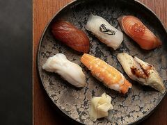 ���i�ƓV�Ղ�ƒM�� �l���G�ۓX�̎ʐ^1