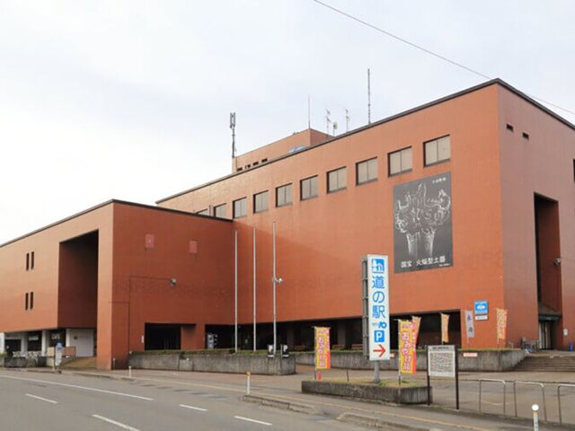 ���̉w�u�N���X�e���\�����v�i����117���j�̎ʐ^1