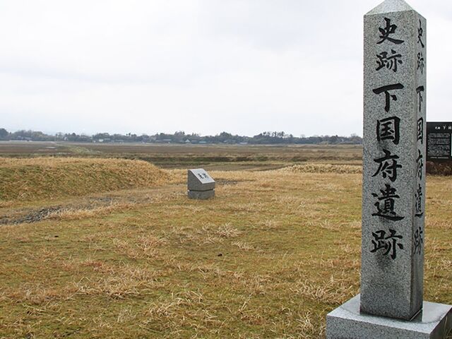 �����{���