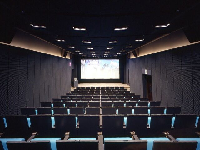 �f���V�A�^�[_���s�����n���Z���^�[ �A�[��