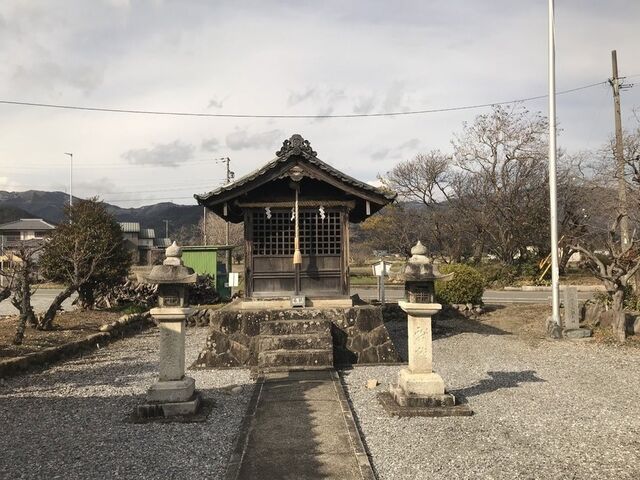 ���c��������A���̋�ǂ̖؁E�ܖ���א_��