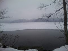 �E�z�b�I�I����̋��ΘH�΂̌�_�n�茻�ۂւ̓��e�ʐ^1