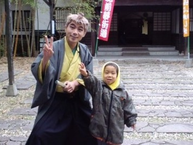 ��O���X��