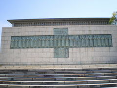 ���{��\�Z���l�L�O�ق̎ʐ^1