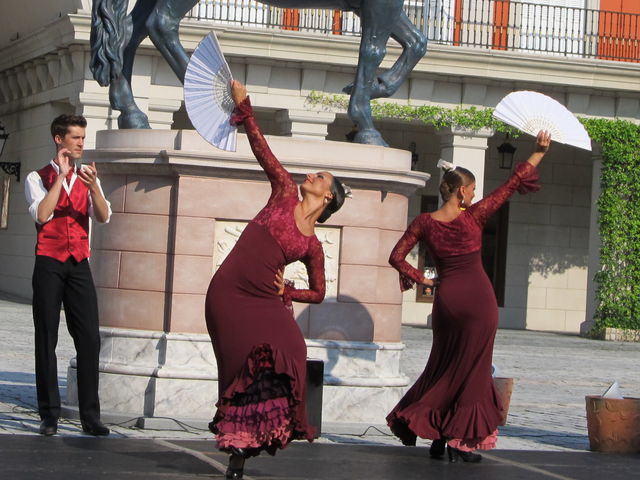 �t�������R�V���[_�u���X�y�C�����p���P�G�X�p�[�j��