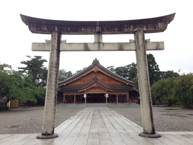 �x�R�p�썑�_�ЁB
�x�R���䂩��̉p����J��_�ЁB
���Гa�����ɗ��h�ł��B
_����V���D