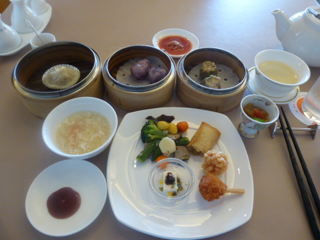 AO[AgAn̐HނgAn؂̒؂łB_ э