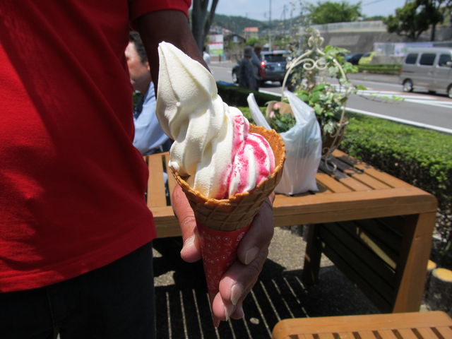 �K�N�̃G�b�Z���X���������\�t�g�N���[�� �F 350�~_���c�s�΂�̋u����