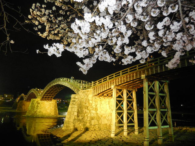 N̖łBʐ^ƂԌqς܂ˁB_ёы