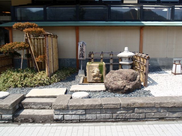 ���ʍ��ɗׂɂ���A�@��̓�_��R�k��ꛏ�����@���R��