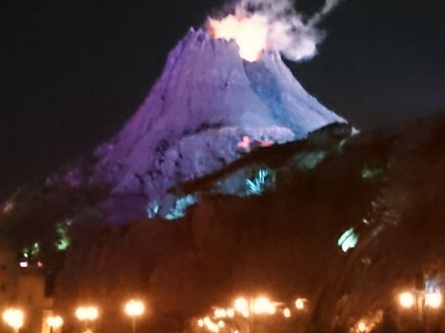 �Z���^�[�E�I�u�E�W�E�A�[�X_�����f�B�Y�j�[�V�[(R)