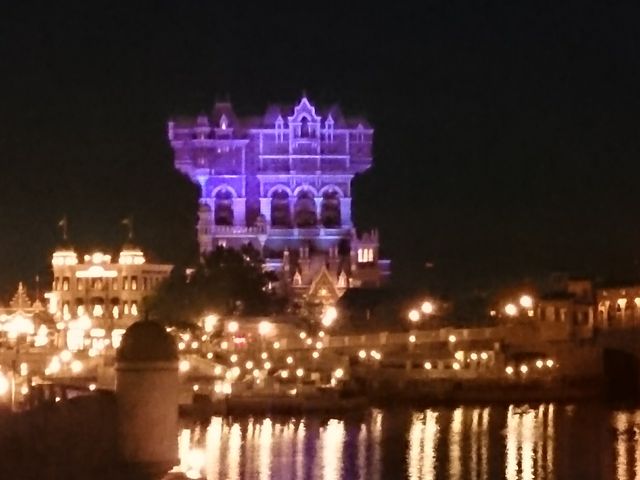 �^���[�E�I�u�E�e���[�����F��_�����f�B�Y�j�[�V�[(R)