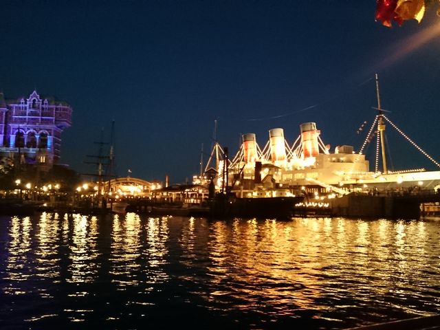 ��̃V�[�̓��}���`�b�N_�����f�B�Y�j�[�V�[(R)