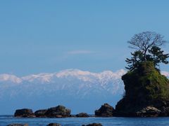 しずちゃんさんの海越しに望む立山連峰の投稿写真1