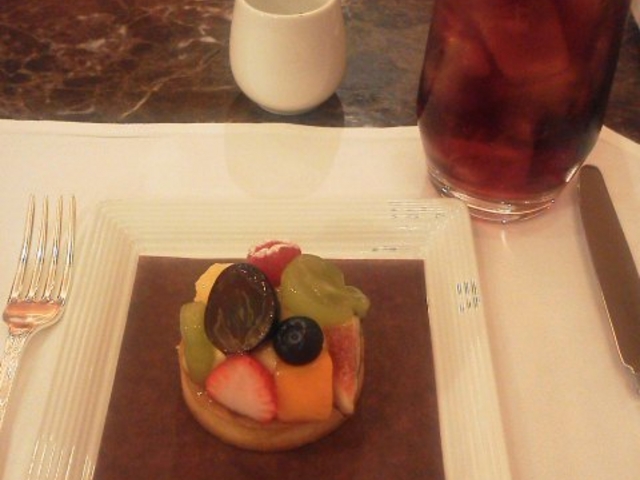 t[c^g_UEyjV BOUTIQUE & CAFE