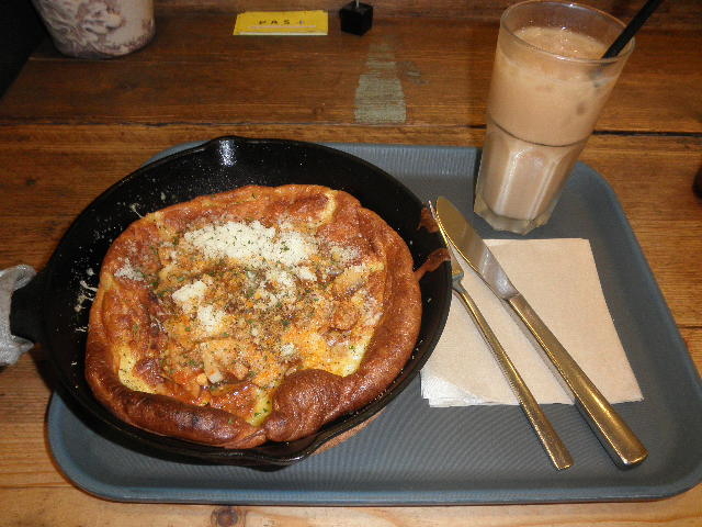 LmRg}g_ROSIE'S CAFE ][iX