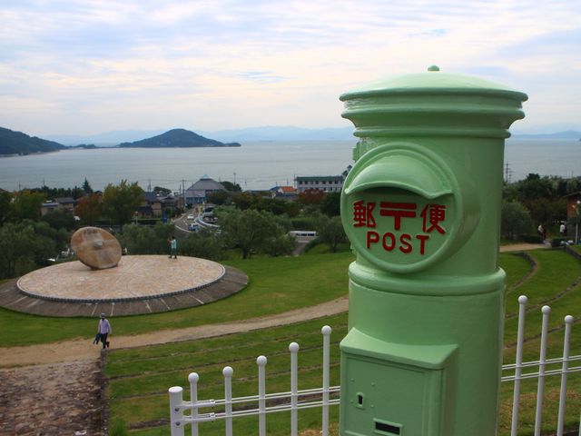 I[uF̃|XgƔwiɂ͊CLĂ܂_̉w@I[u