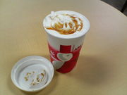 ]ˉƉL̃X^[obNXER[q[ HcAXX̓eʐ^3