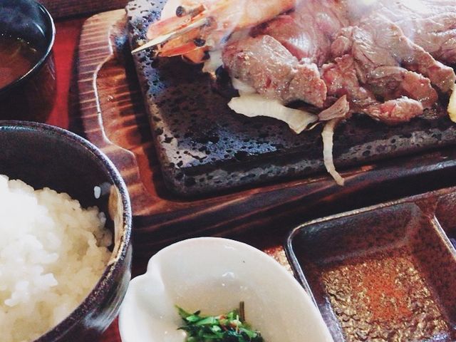 g~[̕PHXe[L nĂ  {X̓eʐ^1