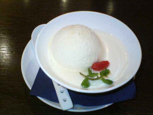 ]ˉƉL̓Vg HcLbXzeX̓eʐ^8