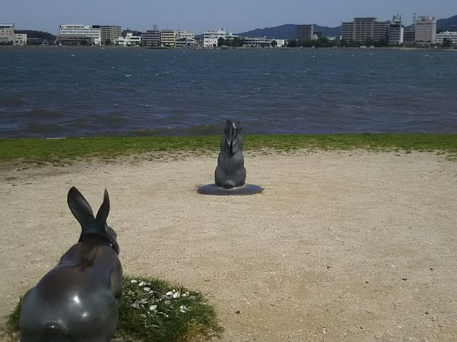 2�Ԗڂ̂���������납��B
�ڂ̑O�͂��������΁B_�����������p��