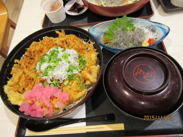 ���E102����̂��炷�≮�@�Ƃт�����@Terrace Mall �Ó�X�̓��e�ʐ^3