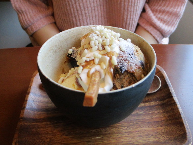 R[q[[[ƍ݂̃ptF_cafe D'ici