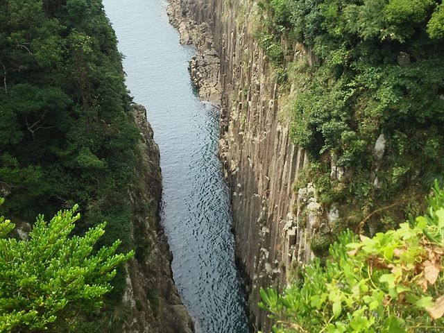 ^΂̌iFBT^IȃAXC݂̔́I_nw