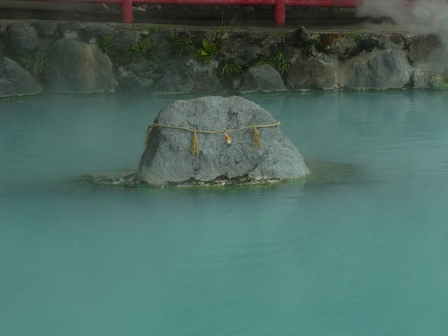 �s�v�c�ȐF�̉���_���܂ǒn��