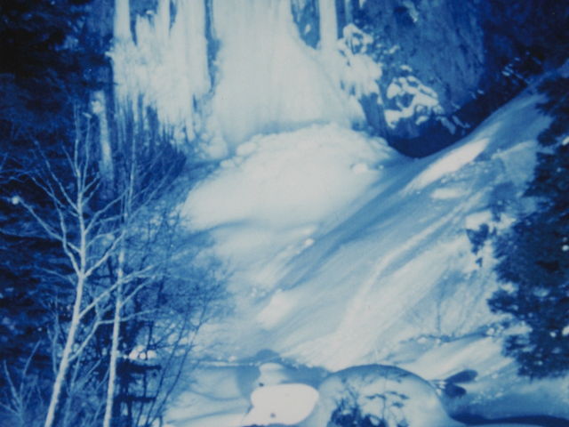 �~�i�F_�������