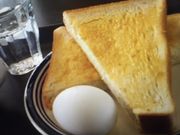 �}�������񂳂�̃z���[�Y�J�t�F���V���Z���g�����^���[�X�̓��e�ʐ^1