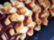 ~NManneken CȂΉwX̓eʐ^1