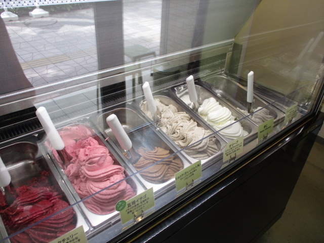 WF[g͊eAUނт܂_Patisseries Glaces Kisetsu