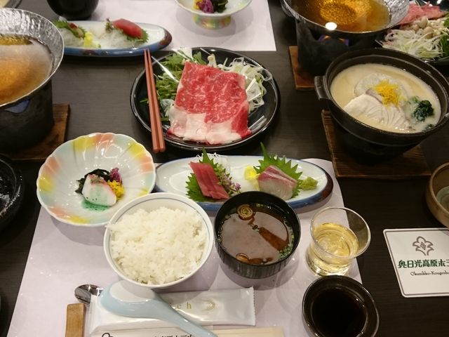 �����������z�e���̗[�H_��������������