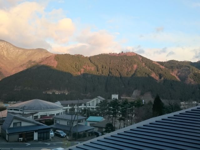 �q����A�����g�ˁB��������̌i�F�B_�q����