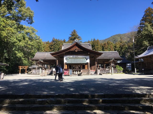 �q�a_�y���_��