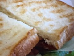 }񂳂̃hg[R[q[Vbv wOrXiGOURMET COFFEE DOUTORjւ̓eʐ^1