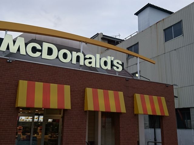 Ȃ݂̃}NhihB_}NhihÎRC^[X